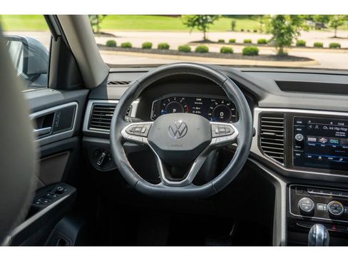 Used 2023 Volkswagen Atlas SE w/ Black Wheel Package FWD image 21