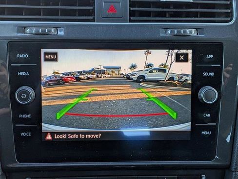 Used 2019 Volkswagen e-Golf SE w/ Driver Assistance Package image 13