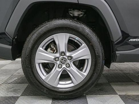 Used 2022 Toyota RAV4 LE image 17
