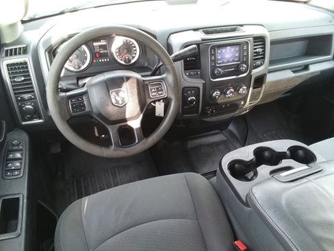 Used 2013 RAM 2500 Tradesman w/ Chrome Appearance Group image 12