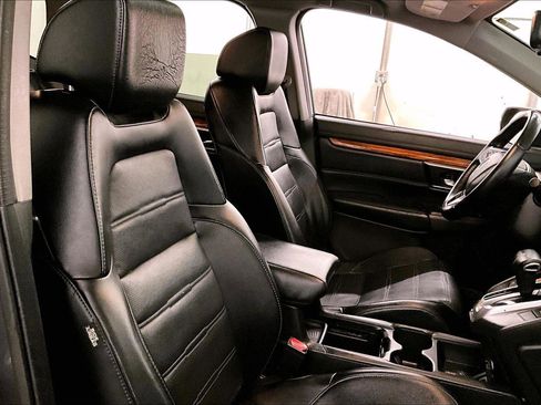 Used 2018 Honda CR-V Touring image 8