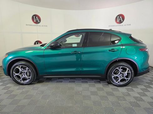 New 2025 Alfa Romeo Stelvio Sprint image 5