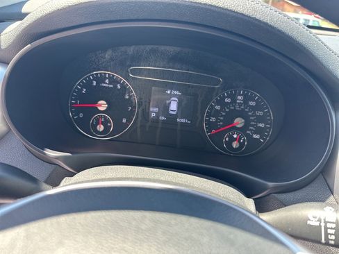 Used 2020 Kia Sorento L image 10