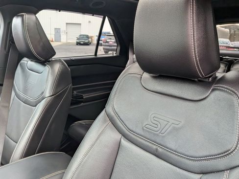 Used 2021 Ford Explorer ST w/ Equipment Group 401A AWD/4WD image 14
