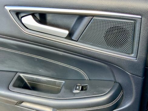 Used 2022 Ford Edge Titanium w/ Equipment Group 301A image 51