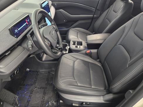 New 2025 Ford Mustang Mach-E Premium image 21