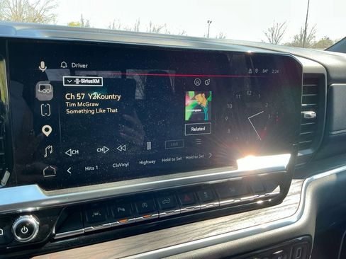 Used 2026 GMC Sierra 1500 SLT w/ SLT Premium Plus Package image 18