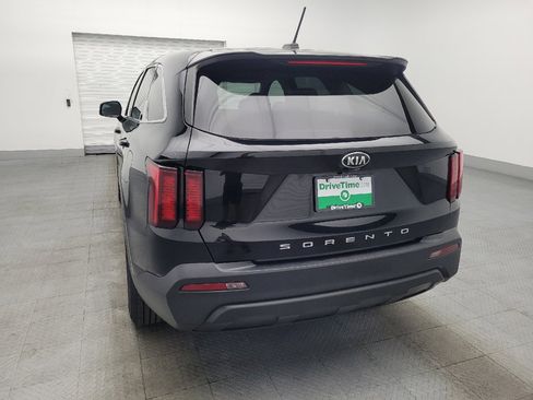 Used 2021 Kia Sorento LX FWD image 6