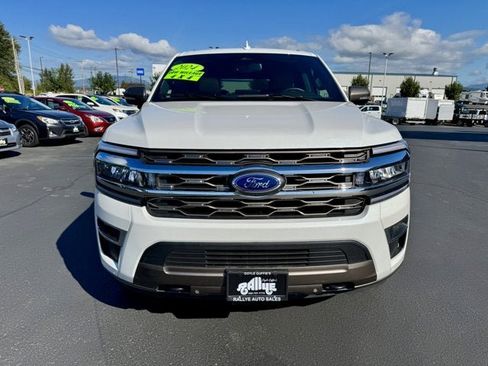 Used 2024 Ford Expedition King Ranch image 2