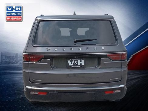 Used 2022 Jeep Wagoneer Series II w/ Premium Group I AWD/4WD image 5