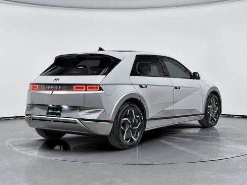 Used 2024 Hyundai Ioniq 5 Limited image 3