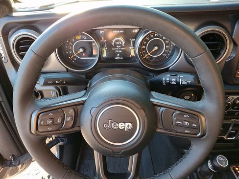 Used 2023 Jeep Wrangler Unlimited Sport AWD/4WD image 19