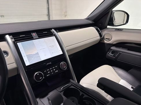 Used 2023 Land Rover Discovery S R-Dynamic AWD/4WD image 14