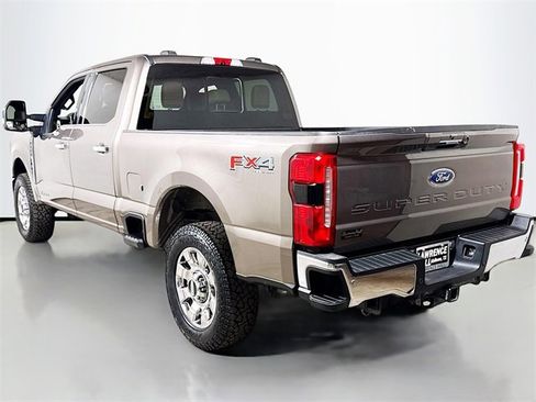Used 2023 Ford F250 Lariat w/ Chrome Package image 6