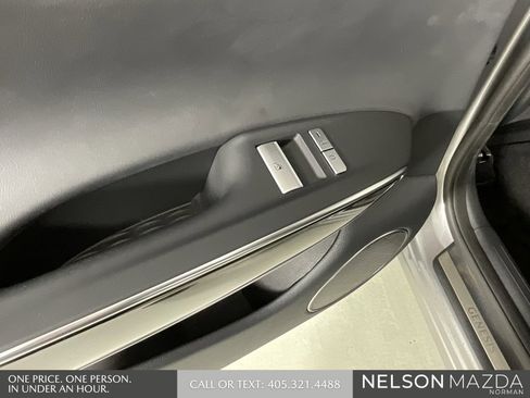 Used 2026 Genesis GV70 2.5T image 19