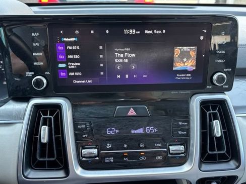 Used 2023 Kia Sorento EX w/ Panoramic Sunroof Package AWD/4WD image 27