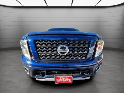 Used 2019 Nissan Titan PRO-4X AWD/4WD image 27