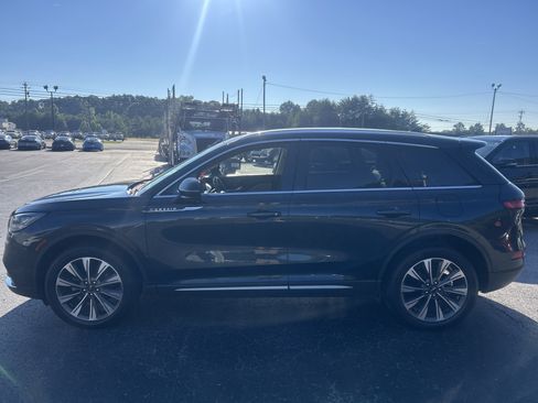 Used 2021 Lincoln Corsair Reserve w/ Equipment Group 201A FWD image 4