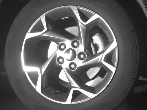 Used 2025 Chevrolet Trax LT FWD image 13