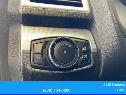 Used 2015 Ford Explorer XLT w/ Equipment Group 202B AWD/4WD image 19