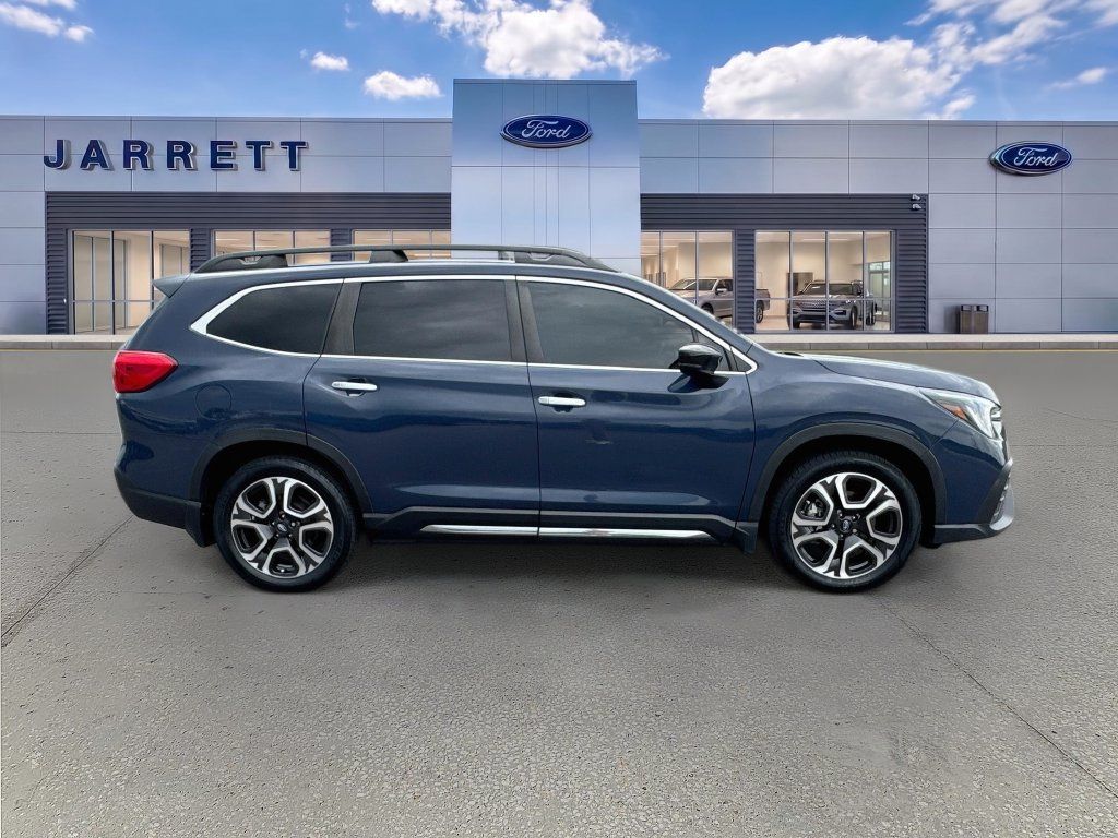 Used 2024 Subaru Ascent Touring w/ Popular Package #2 AWD/4WD image 8