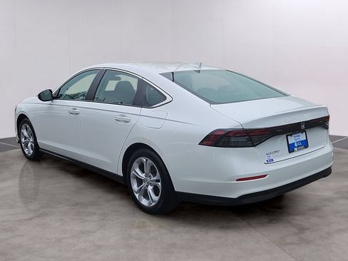 Used 2025 Honda Accord LX image 6