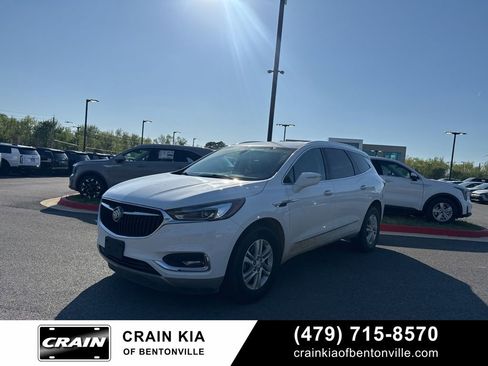 Used 2020 Buick Enclave Essence image 16