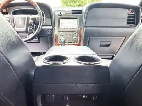 Used 2015 Lincoln Navigator 4WD image 47