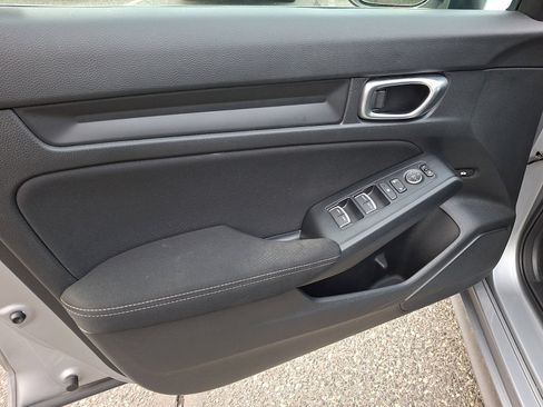 Used 2023 Honda Civic Sport image 16