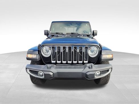 Used 2021 Jeep Gladiator Overland w/ Cold Weather Group AWD/4WD image 8