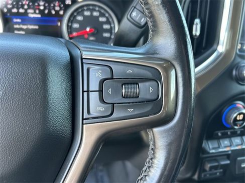 Used 2022 Chevrolet Silverado 1500 High Country w/ Technology Package image 24