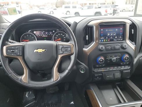 Used 2022 Chevrolet Silverado 1500 High Country w/ Z71 Off-Road Package image 25
