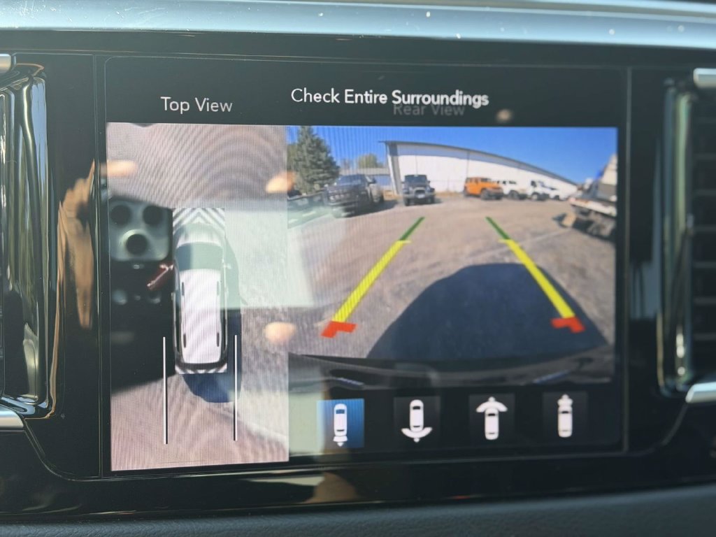 Used 2018 Chrysler Pacifica Touring-L Plus w/ Advanced Safetytec Group FWD image 27