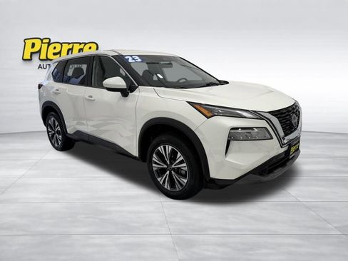 Used 2023 Nissan Rogue SV image 6