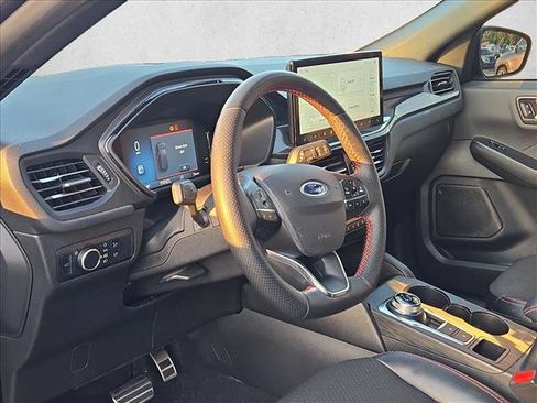 Used 2024 Ford Escape ST-Line w/ Tech Pack #1 FWD image 9