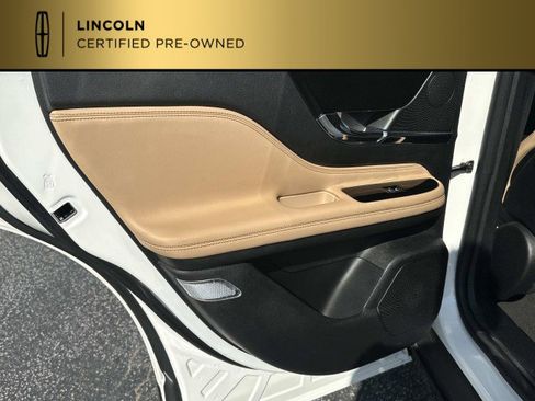 Certified 2023 Lincoln Corsair Reserve w/ Equipment Group 201A FWD image 12