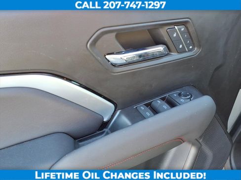 Used 2024 Chevrolet Colorado Z71 w/ Z71 Convenience Package 2 image 11