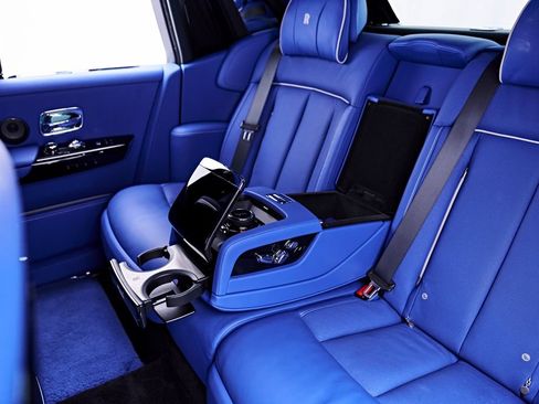 Used 2024 Rolls-Royce Phantom Sedan w/ The Phantom Package RWD image 77