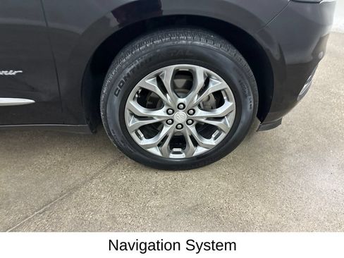 Used 2019 Buick Enclave Avenir w/ Avenir Technology Package AWD/4WD image 17