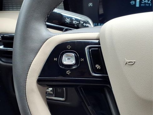 Used 2024 Lincoln Corsair FWD image 15