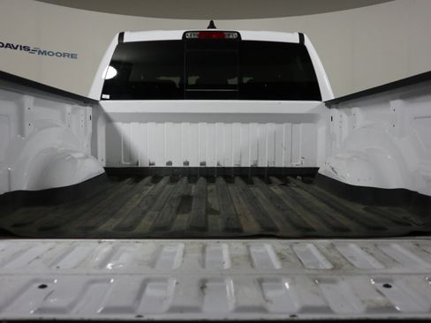 Used 2022 RAM 1500 Laramie AWD/4WD image 8