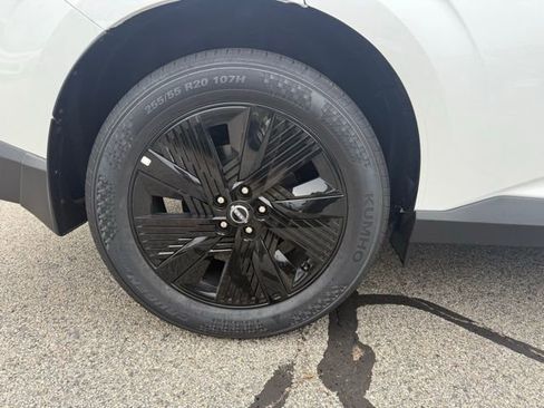 New 2025 Nissan Murano SV image 14