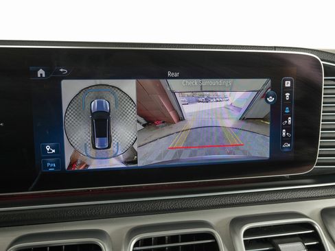 Used 2024 Mercedes-Benz GLS 450 4MATIC image 26