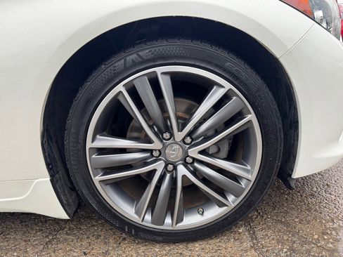 Used 2016 INFINITI Q50 3.0t Premium w/ Driver Assistance Package image 19