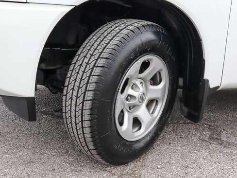 Used 2015 Nissan Titan S image 15