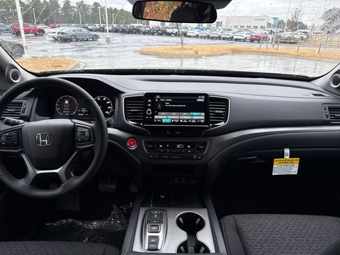 Certified 2026 Honda Ridgeline Sport image 17