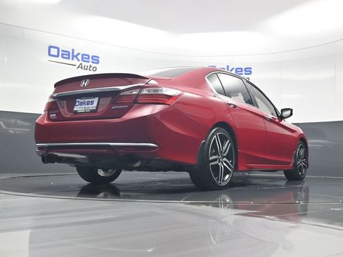 Used 2016 Honda Accord Sport image 40