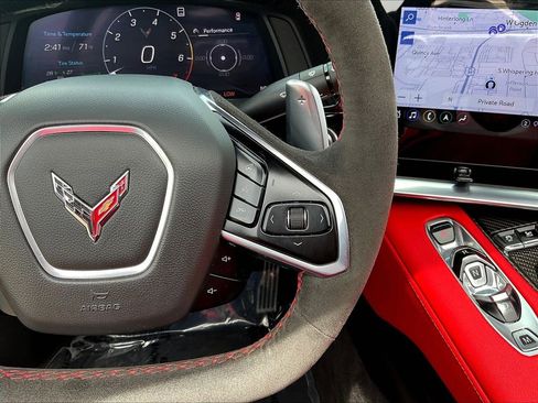 Used 2022 Chevrolet Corvette Stingray Preferred Cpe w/ Z51 Performance Package RWD image 11
