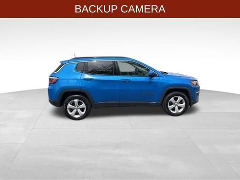 Used 2018 Jeep Compass Latitude w/ Popular Equipment Group AWD/4WD image 8