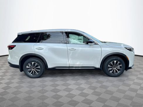 Used 2027 INFINITI QX60 Pure w/ Cargo Package FWD image 5